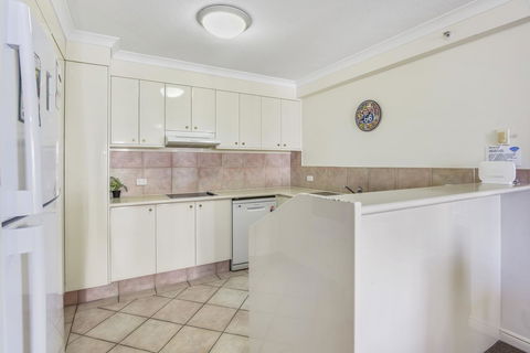 APR Private SUITES MOROC By The Beach - Accommodation Gold Coast 22