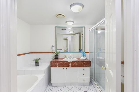 APR Private SUITES MOROC By The Beach - Accommodation Gold Coast 28