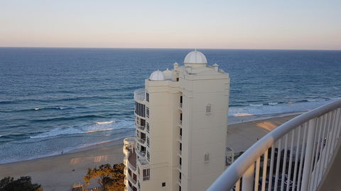 APR Private SUITES MOROC By The Beach - Accommodation Gold Coast 21