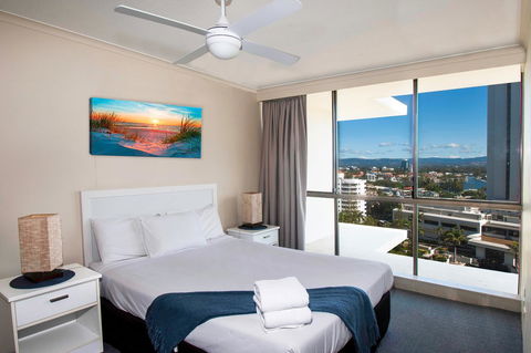 Seacrest Beachfront Apartments Surfers Paradise - Accommodation Gold Coast 17