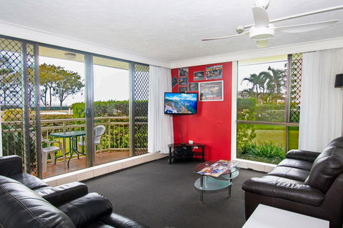 Seacrest Beachfront Apartments Surfers Paradise - Accommodation Gold Coast 9