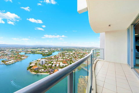 The Towers Of Chevron Renaissance - Holidays Gold Coast - Accommodation Gold Coast 12