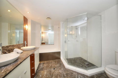 The Towers Of Chevron Renaissance - Holidays Gold Coast - Accommodation Gold Coast 16