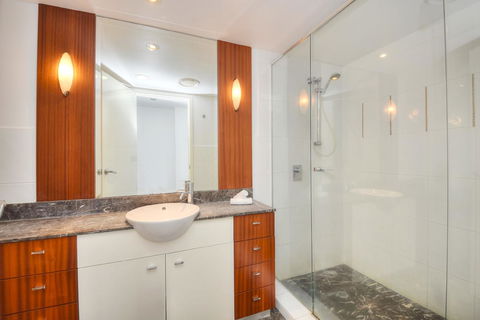 The Towers Of Chevron Renaissance - Holidays Gold Coast - Accommodation Gold Coast 17