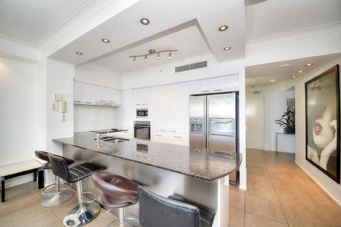 The Towers Of Chevron Renaissance - Holidays Gold Coast - Accommodation Gold Coast 18