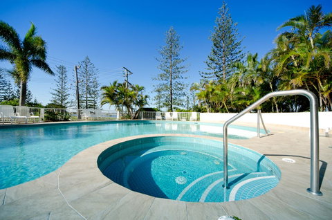Crystal Bay On The Broadwater - Accommodation Gold Coast 11