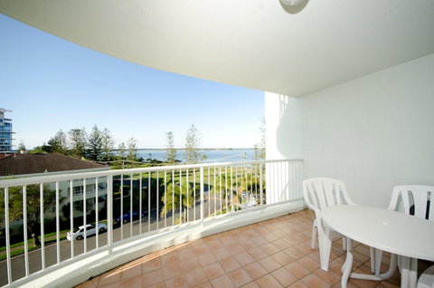 Crystal Bay On The Broadwater - Accommodation Gold Coast 34