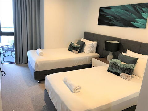 Qube Broadbeach Ocean View Apartments - Gold Coast 4U 24