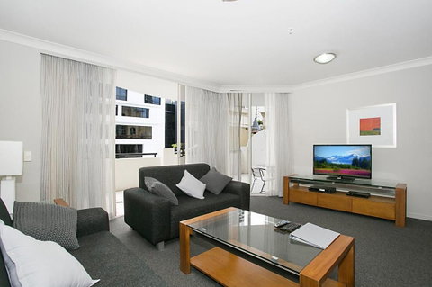 Towers Of Chevron - Private Apartment - Accommodation Gold Coast 2
