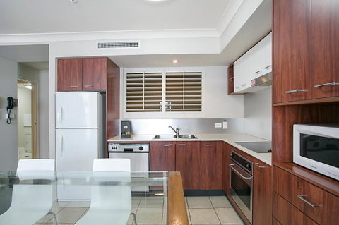 Towers Of Chevron - Private Apartment - Accommodation Gold Coast 3