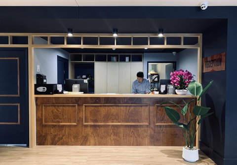 Woodroffe Hotel - Accommodation Gold Coast 2