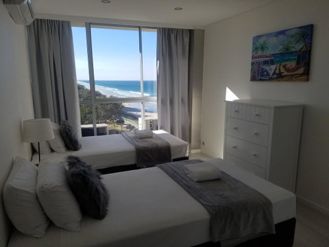 Golden Sands On The Beach - Absolute Beachfront Apartments - Accommodation Gold Coast 41