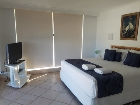 Golden Sands On The Beach - Absolute Beachfront Apartments - Accommodation Gold Coast 33