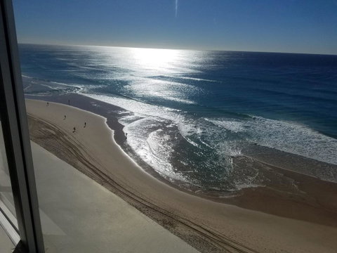 Golden Sands On The Beach - Absolute Beachfront Apartments - Accommodation Gold Coast 25