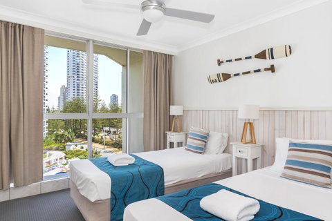 Golden Sands On The Beach - Absolute Beachfront Apartments - Accommodation Gold Coast 9