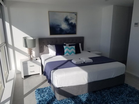 Golden Sands On The Beach - Absolute Beachfront Apartments - Accommodation Gold Coast 11