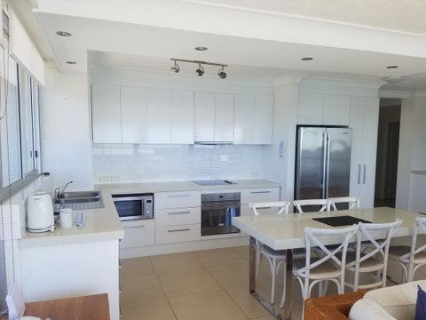 Golden Sands On The Beach - Absolute Beachfront Apartments - Accommodation Gold Coast 38