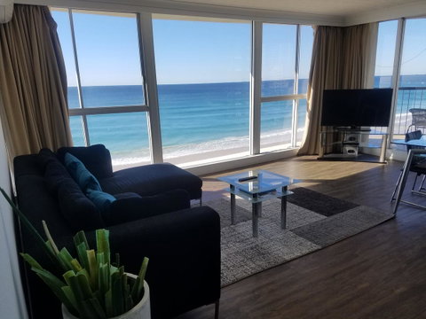 Golden Sands On The Beach - Absolute Beachfront Apartments - Accommodation Gold Coast 40
