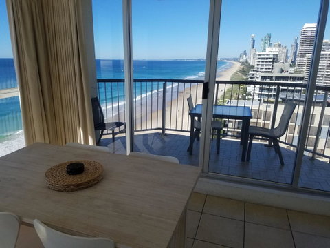 Golden Sands On The Beach - Absolute Beachfront Apartments - Accommodation Gold Coast 39