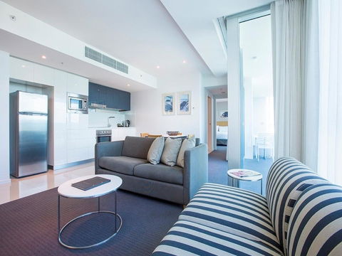 Gold Coast Private Apartments - H Residences, Surfers Paradise - Accommodation Gold Coast 21