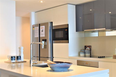 Gold Coast Private Apartments - H Residences, Surfers Paradise - Accommodation Gold Coast 4
