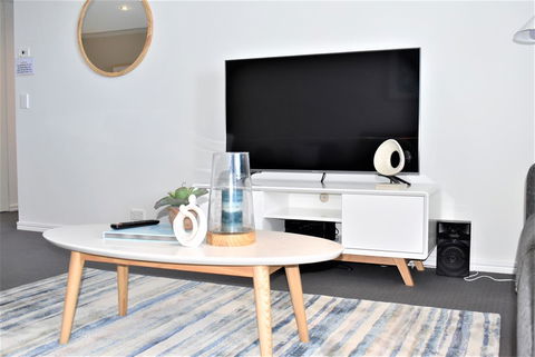 Gold Coast Private Apartments - H Residences, Surfers Paradise - Accommodation Gold Coast 14