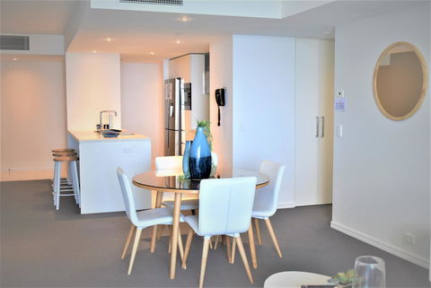 Gold Coast Private Apartments - H Residences, Surfers Paradise - Accommodation Gold Coast 12