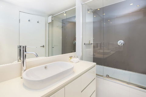 Gold Coast Private Apartments - H Residences, Surfers Paradise - Accommodation Gold Coast 31