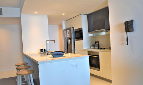 Gold Coast Private Apartments - H Residences, Surfers Paradise - Accommodation Gold Coast 10