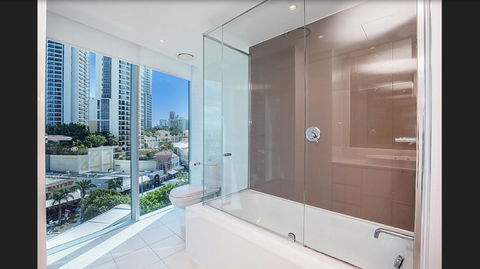Gold Coast Private Apartments - H Residences, Surfers Paradise - Accommodation Gold Coast 36