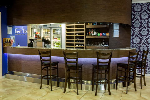 The Robert Towns - Accommodation Gold Coast 14