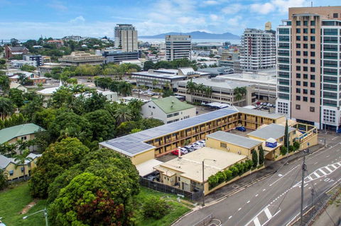 The Robert Towns - Accommodation Gold Coast 24