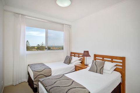 Kirra Beach Apartments - Gold Coast 4U 32