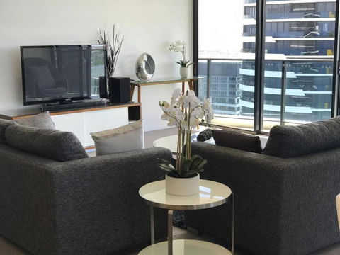 Luxury 3 Bedroom In Heart Of Broadbeach - Gold Coast 4U 18