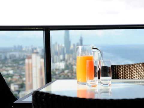 Luxury 3 Bedroom In Heart Of Broadbeach - Gold Coast 4U 14