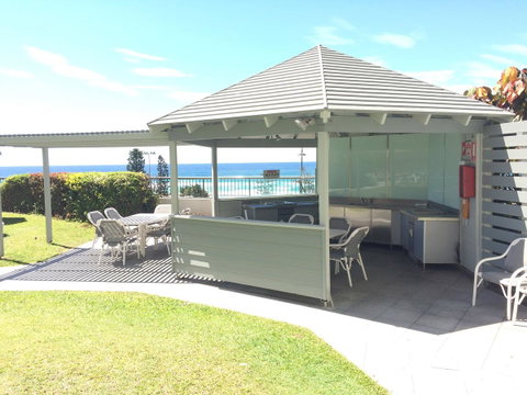Surfers International Apartments - Accommodation Gold Coast 8