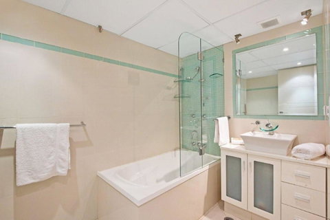 Surfers International Apartments - Accommodation Gold Coast 38