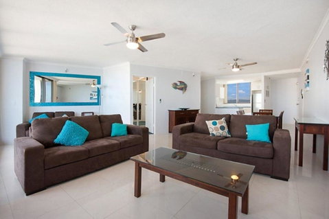 Surfers International Apartments - Accommodation Gold Coast 11
