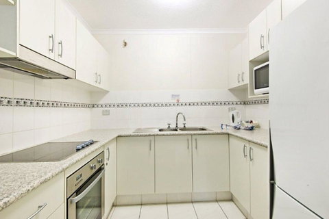 Surfers International Apartments - Accommodation Gold Coast 35