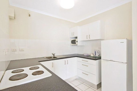 Surfers International Apartments - Accommodation Gold Coast 32