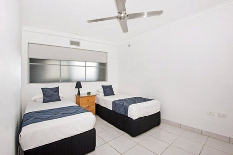 Surfers International Apartments - Accommodation Gold Coast 10