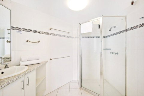 Surfers International Apartments - Accommodation Gold Coast 18