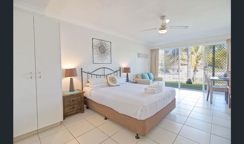 Bay Of Palms - Accommodation Gold Coast 6