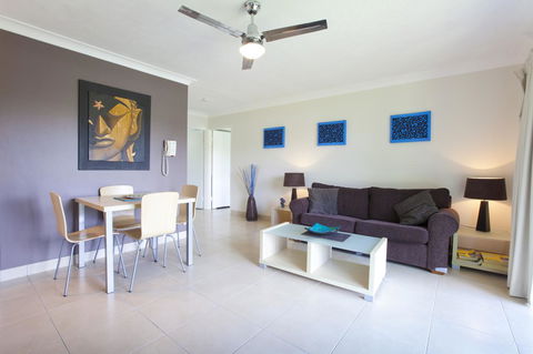 Bay Of Palms - Accommodation Gold Coast 38