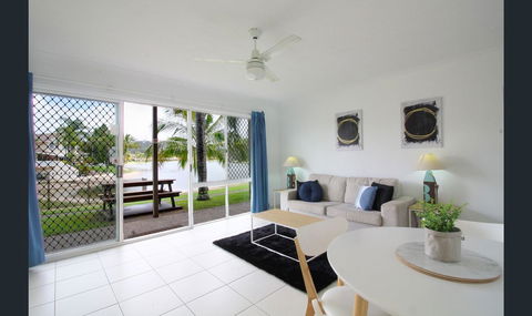 Bay Of Palms - Accommodation Gold Coast 1