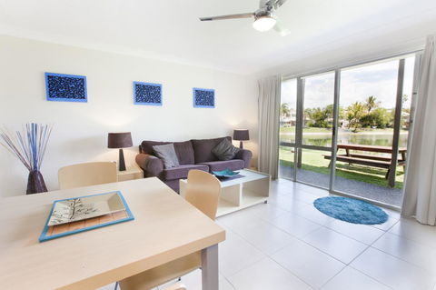 Bay Of Palms - Accommodation Gold Coast 43