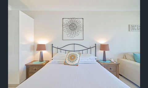 Bay Of Palms - Accommodation Gold Coast 9