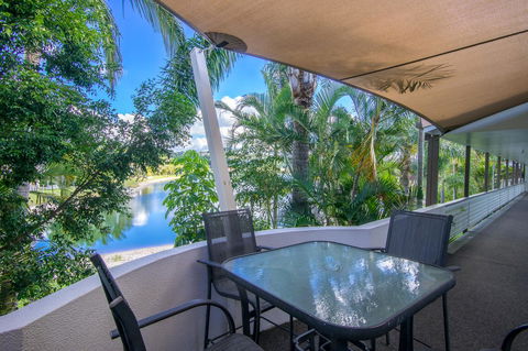 Bay Of Palms - Accommodation Gold Coast 19