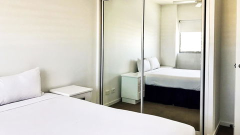 Oaks Townsville Gateway Suites - Gold Coast 4U 5