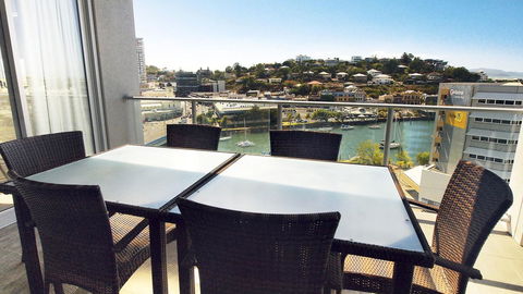 Oaks Townsville Gateway Suites - Gold Coast 4U 8
